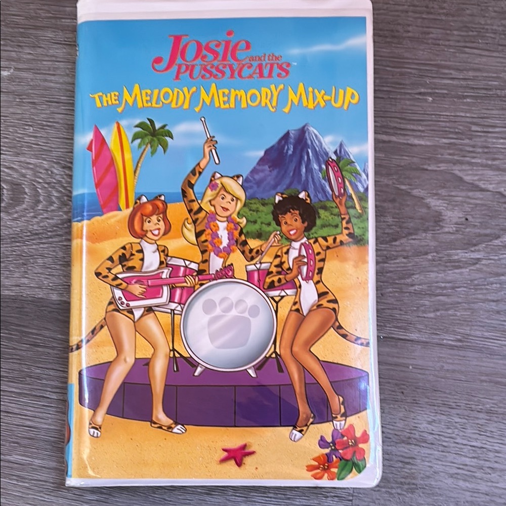Josie and the Pussycats VHS Tape